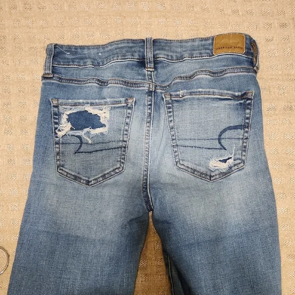American Eagle Outfitters High Rise Distressed Blue Jeans - Picture 3 of 4